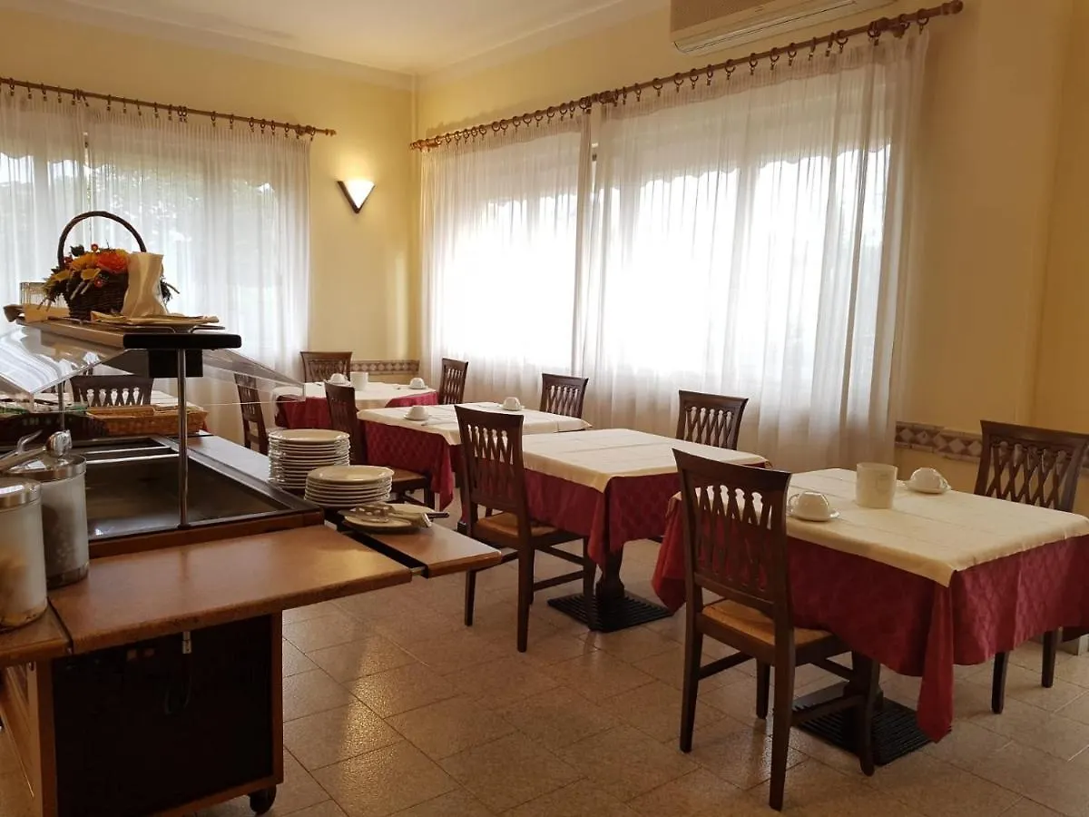 Hotel Patrizia Marina di Massa 3*,  Italy