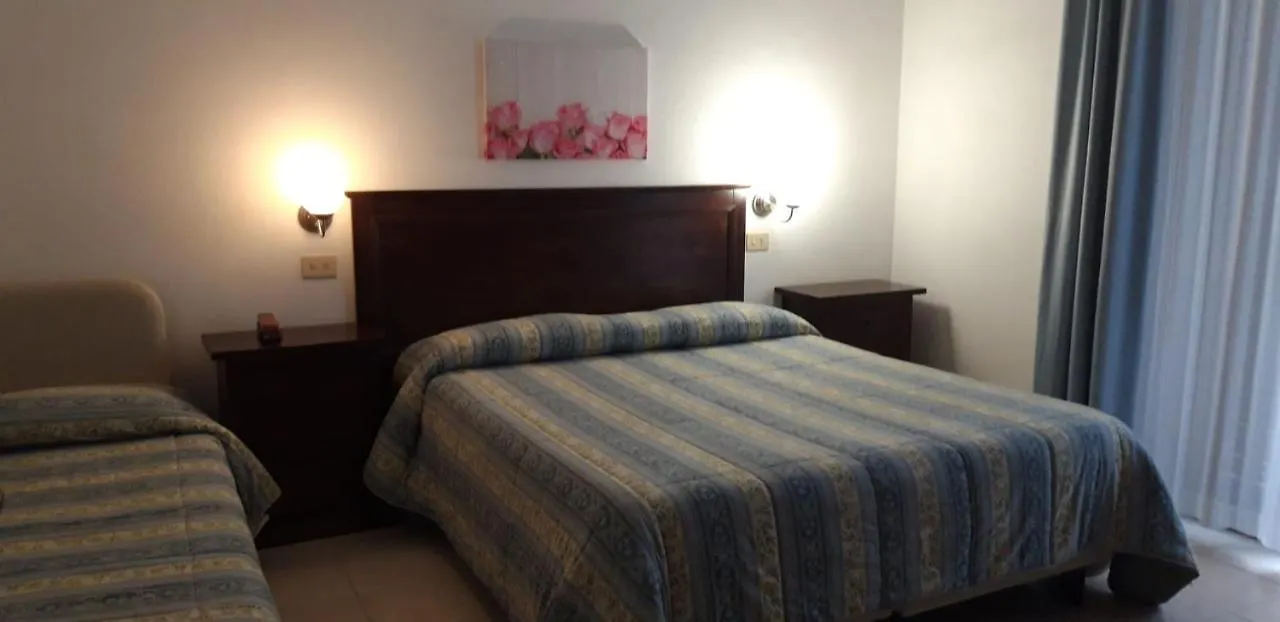 Hotel Patrizia Marina di Massa 3*,